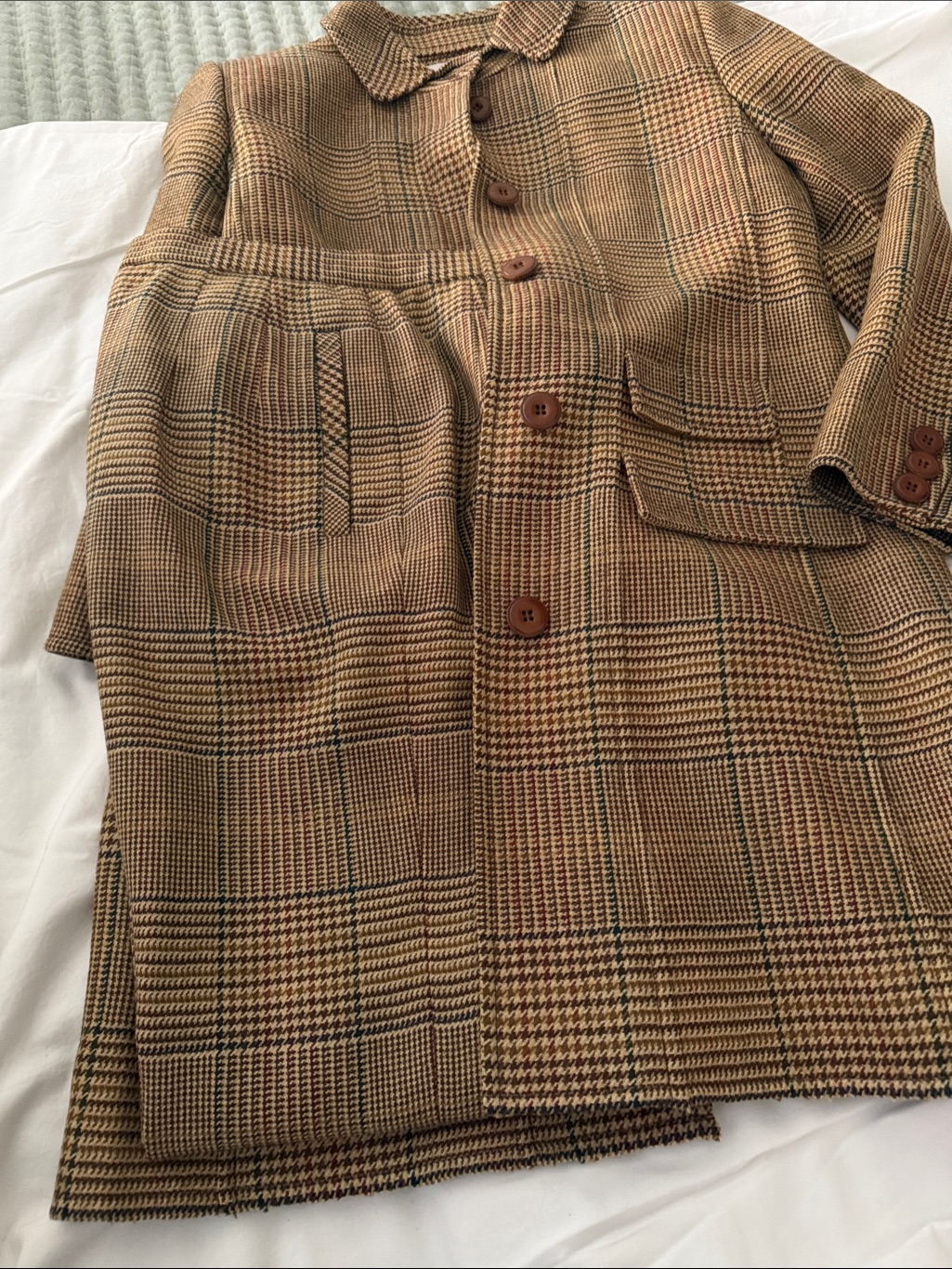 Oscar De La Renta Camel And Brown Houndstooth Pants Suit With 3/4 Length Jacket
